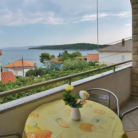 Biserka Apartment Rab Town